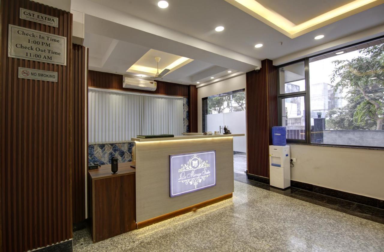 Hotel La Mirage Noida Exterior foto